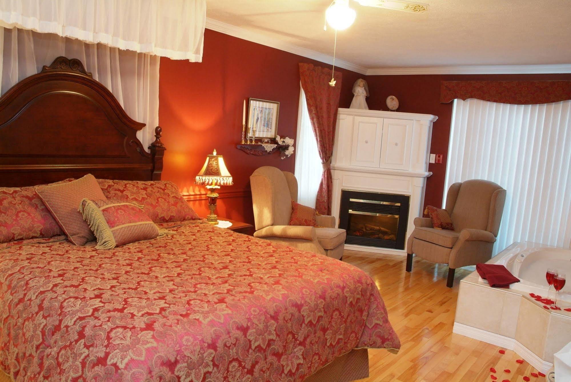 Cote'S Bed & Breakfast Ґранд-Фоллс Екстер'єр фото